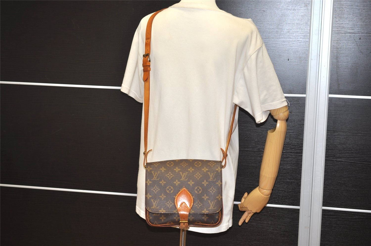 Authentic Louis Vuitton Monogram Cartouchiere MM M51253 Shoulder Cross Bag 2345J