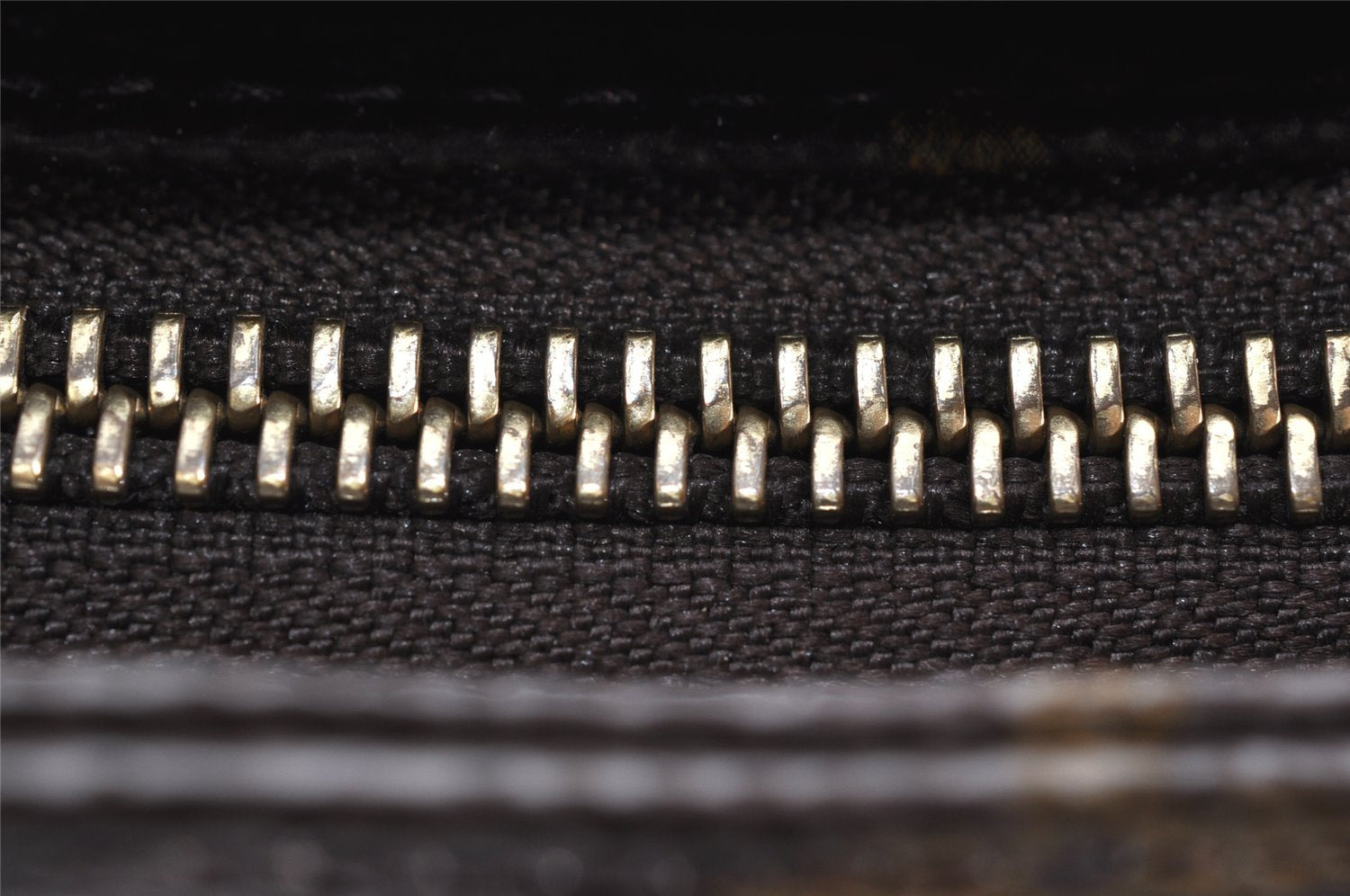 Authentic Louis Vuitton Monogram Looping GM Shoulder Bag M51145 LV 2346K