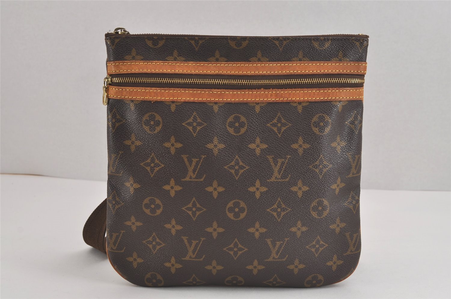 Auth Louis Vuitton Monogram Pochette Bosphore Shoulder Cross Bag M40044 LV 2347J