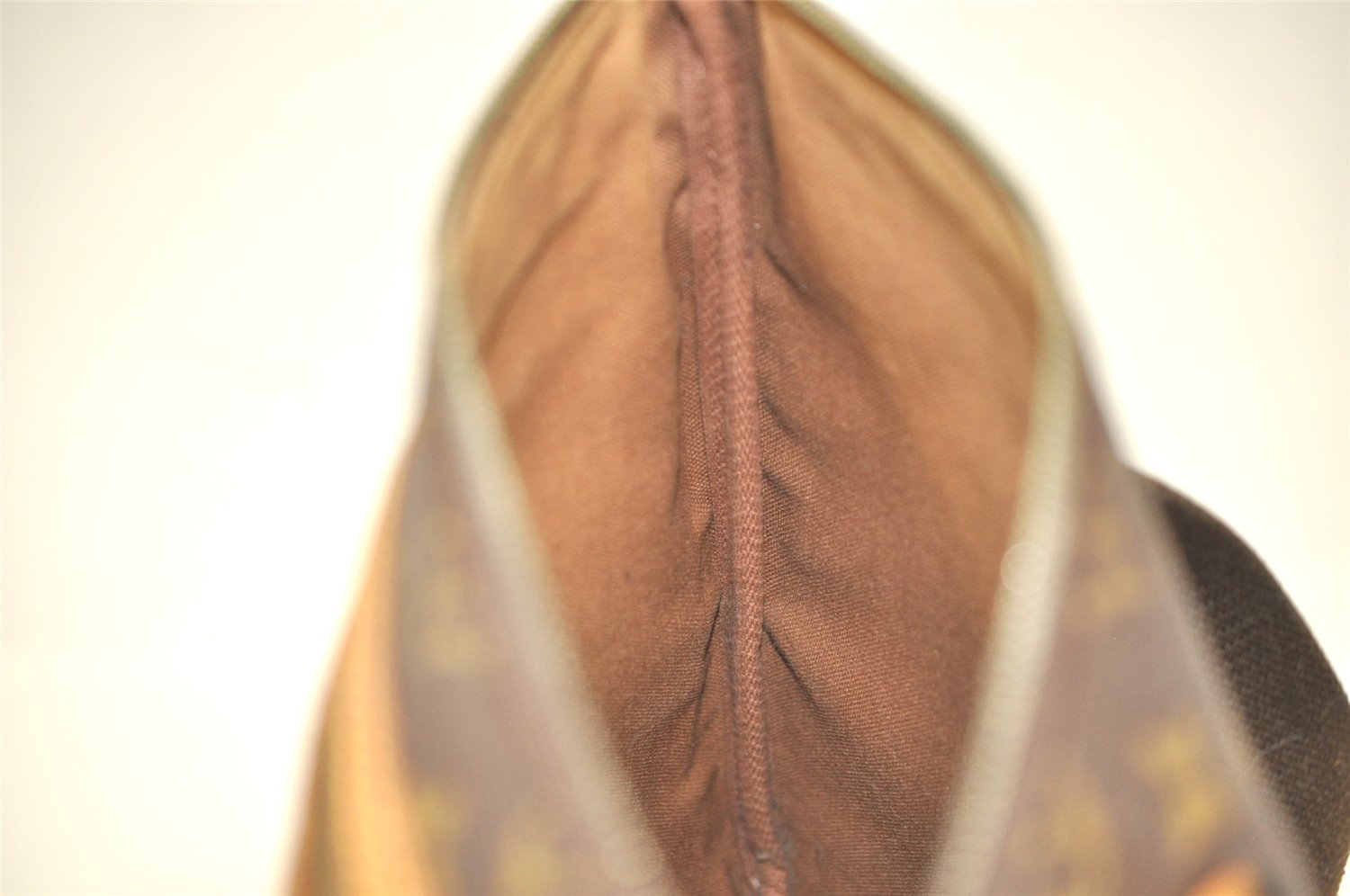 Auth Louis Vuitton Monogram Pochette Bosphore Shoulder Cross Bag M40044 LV 2347J