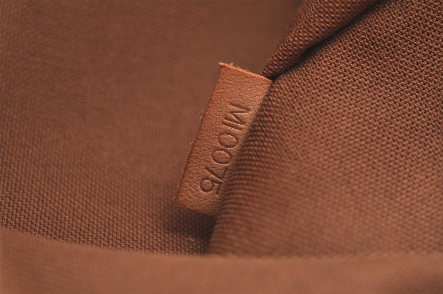 Auth Louis Vuitton Monogram Pochette Bosphore Shoulder Cross Bag M40044 LV 2347J