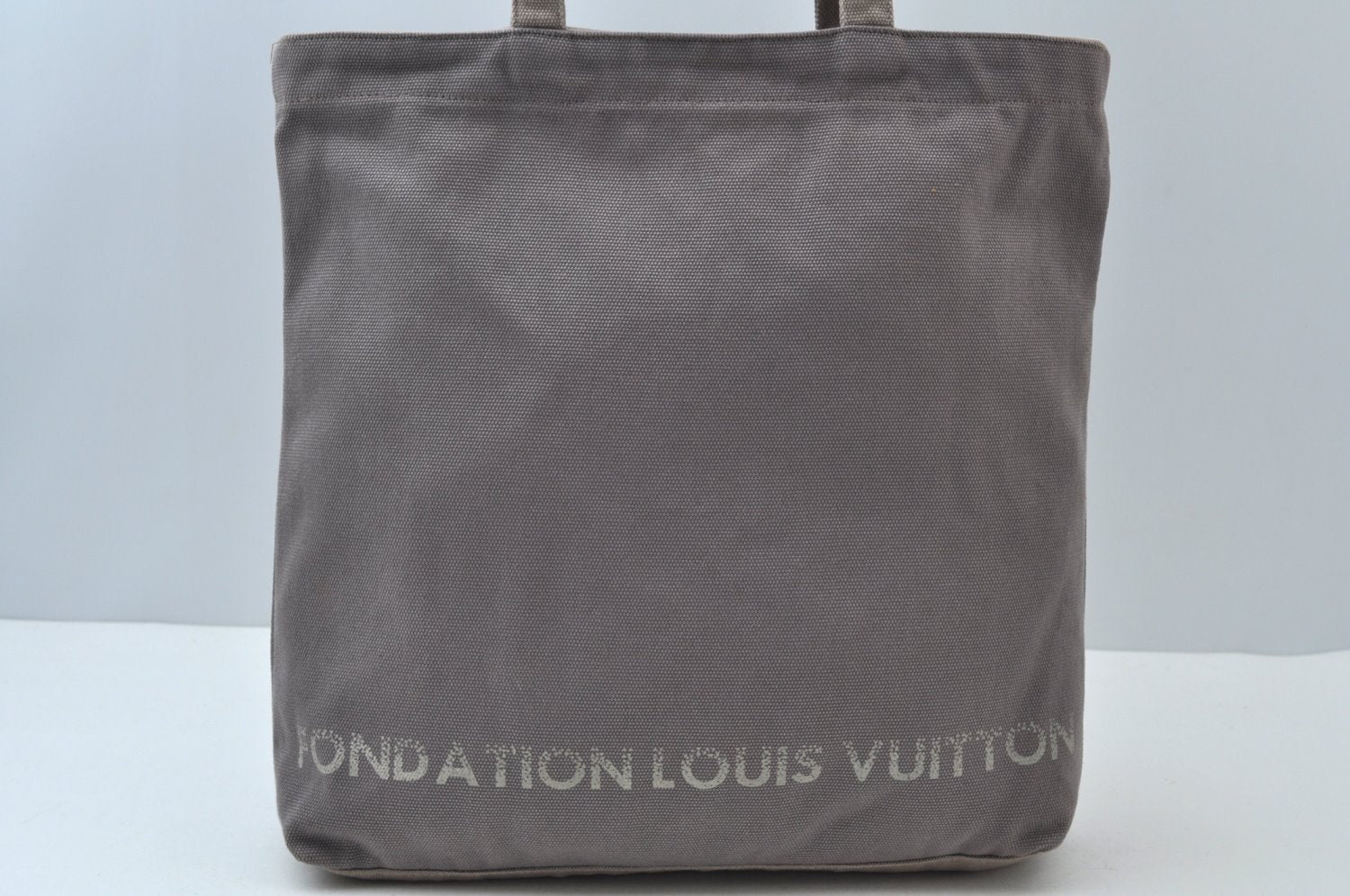 Authentic Louis Vuitton Fondation Exclusive Shoulder Tote Bag Canvas Gray 2354J
