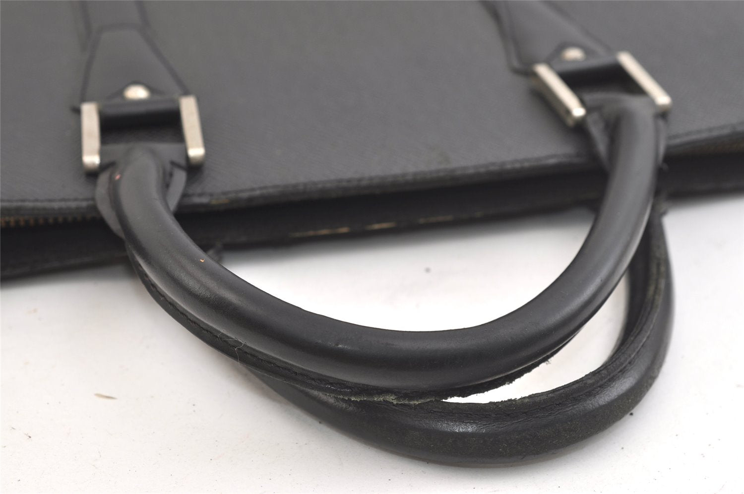 Auth Louis Vuitton Taiga Porte Documents Lozan 2Way Briefcase Black Junk 2354K