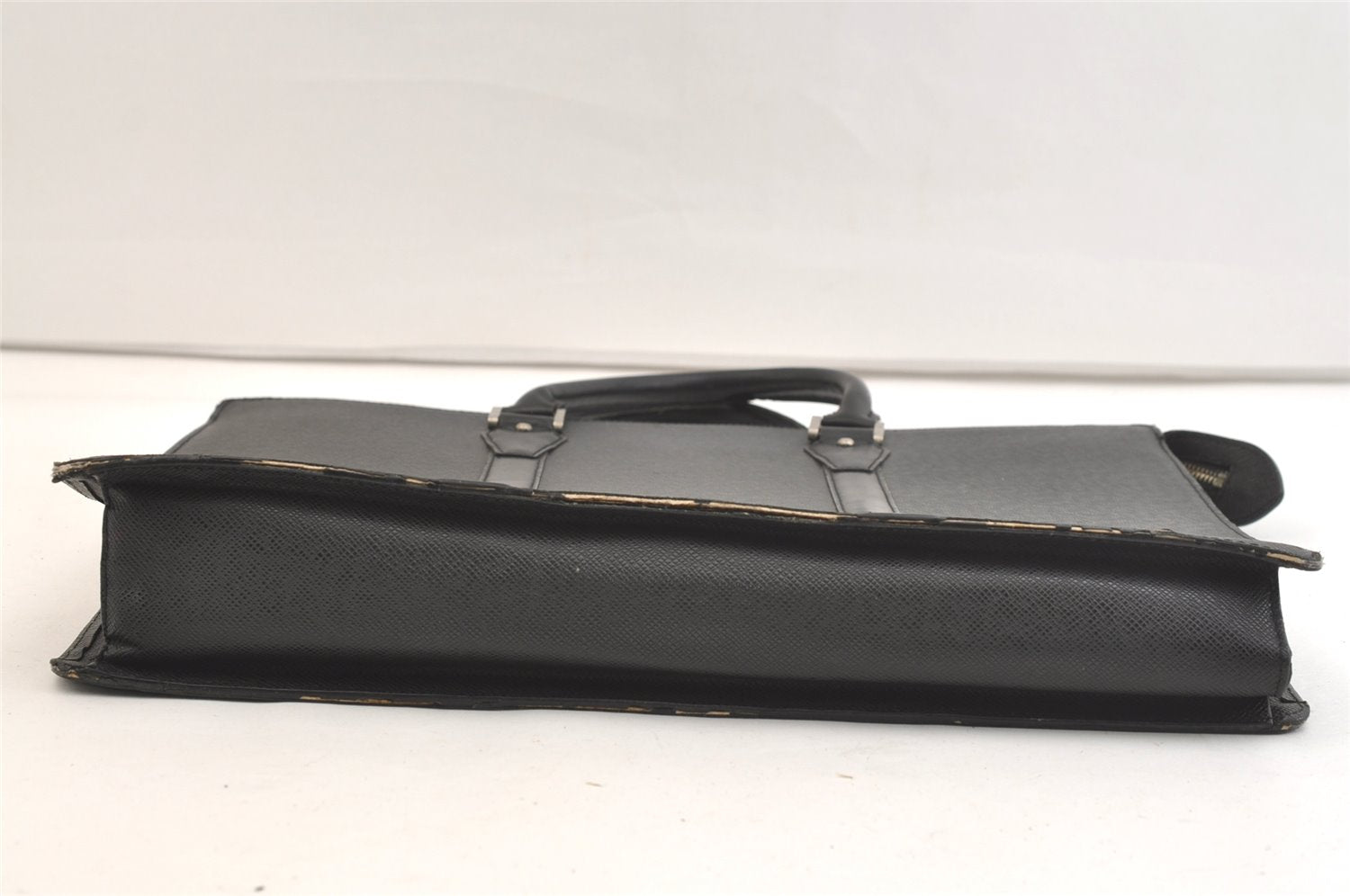 Auth Louis Vuitton Taiga Porte Documents Lozan 2Way Briefcase Black Junk 2354K