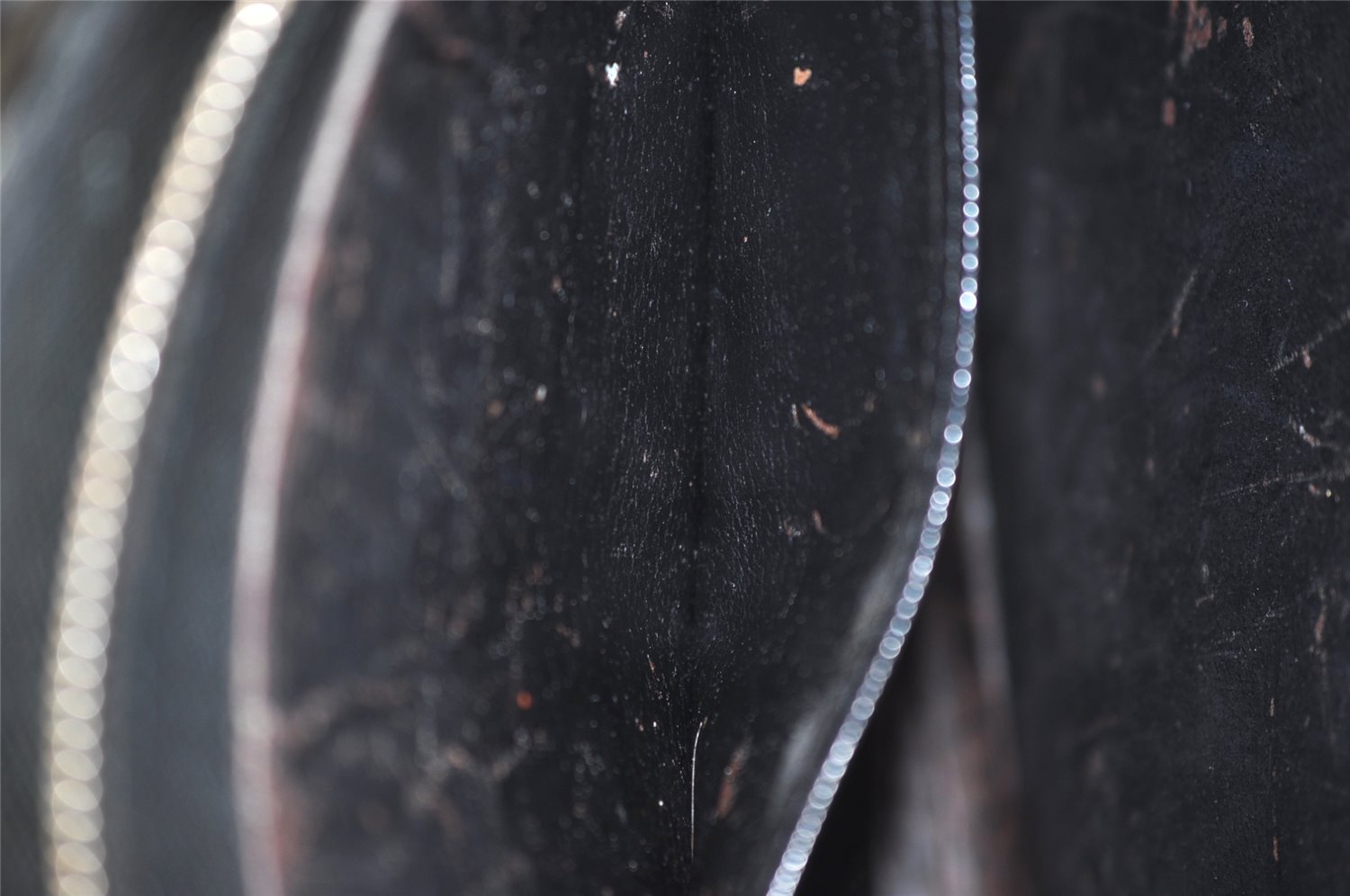 Auth Louis Vuitton Taiga Porte Documents Lozan 2Way Briefcase Black Junk 2354K