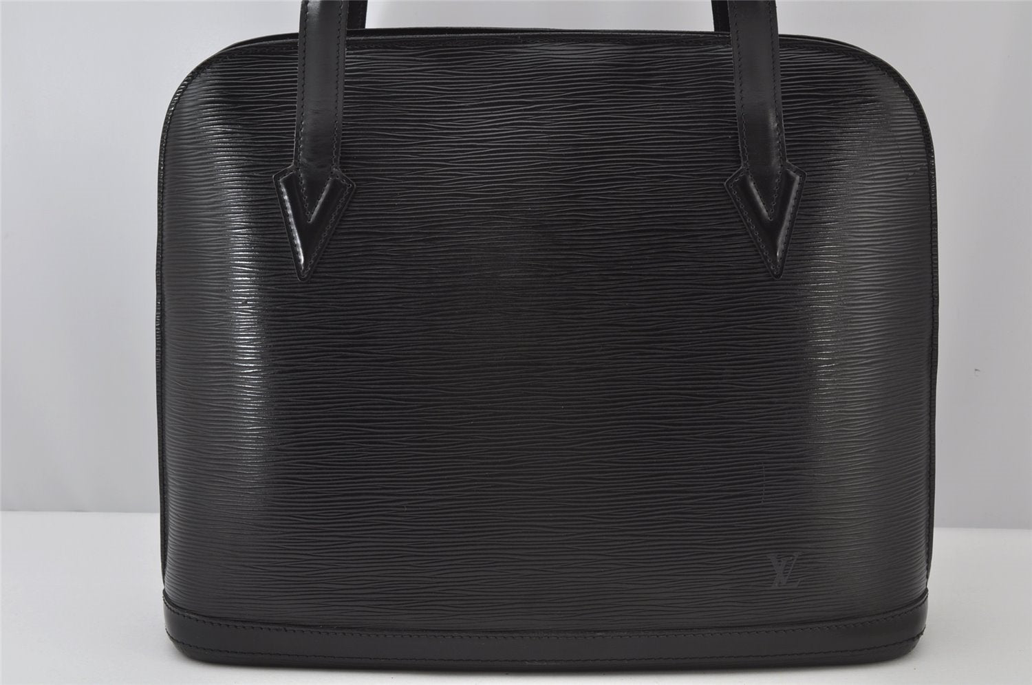Authentic Louis Vuitton Epi Lussac Shoulder Tote Bag Black M52282 LV 2355J