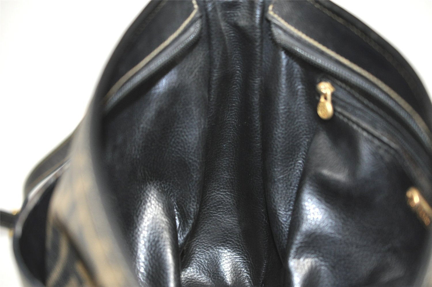 Authentic FENDI Zucca Shoulder Cross Body Bag Purse PVC Leather Brown 2359I
