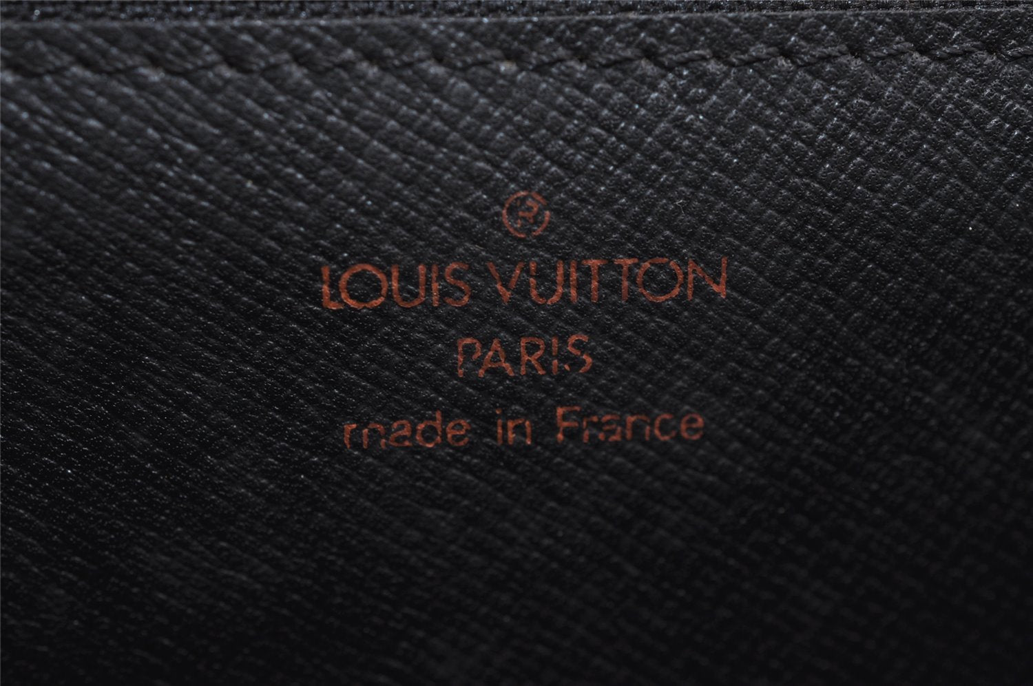 Authentic Louis Vuitton Epi Chaillot Clutch Hand Bag Black M52542 LV 2359J