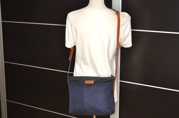 Authentic GUCCI Shoulder Cross Body Bag Purse GG Nylon Leather 314529 Navy 2360K