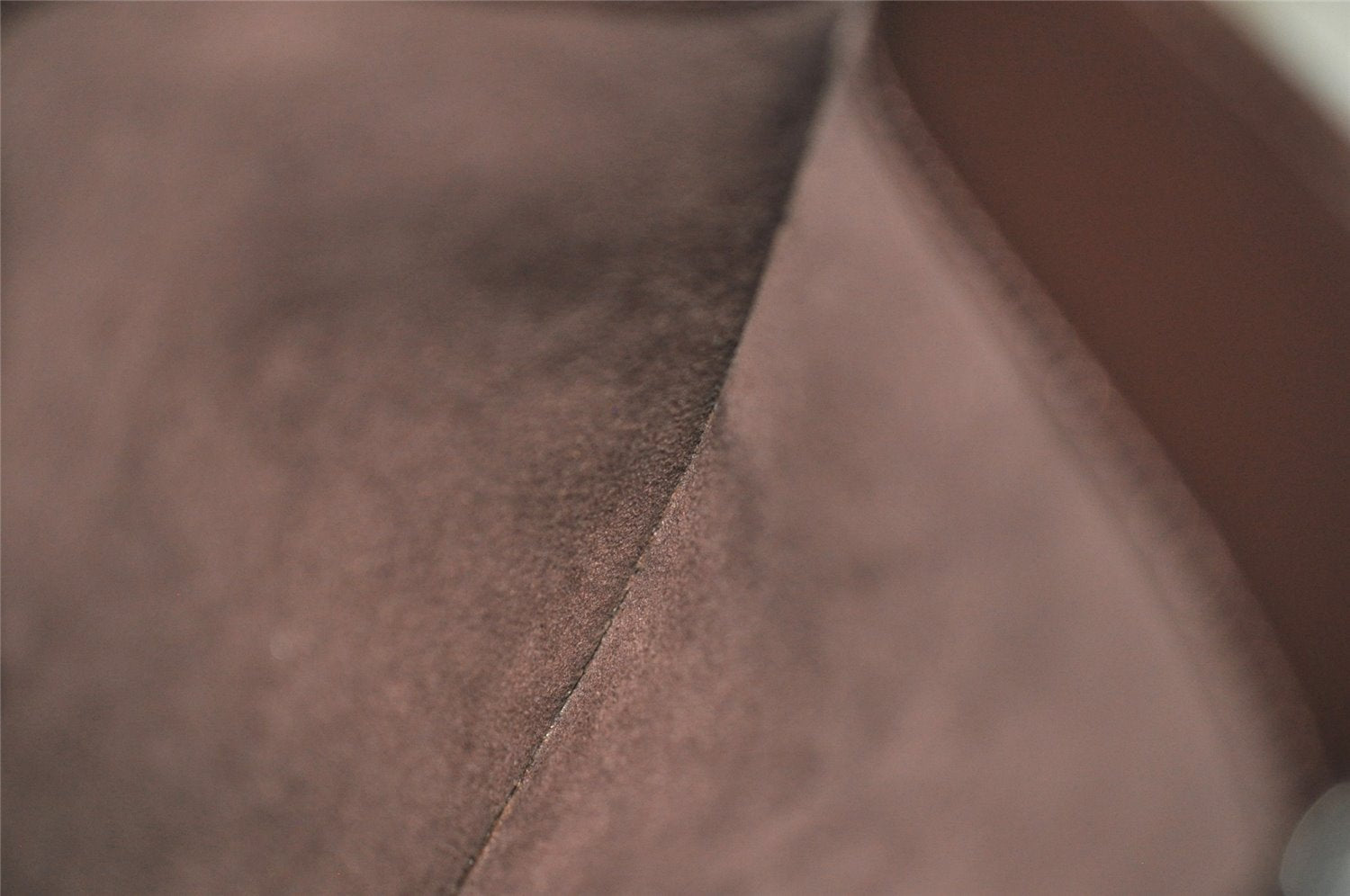 Auth Louis Vuitton Epi Pochette Demi Lune Shoulder Bag M5262D Brown Junk 2366J