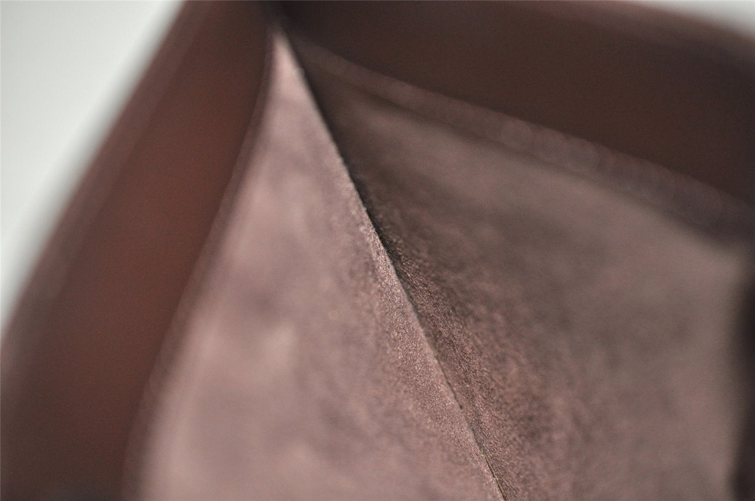 Auth Louis Vuitton Epi Pochette Demi Lune Shoulder Bag M5262D Brown Junk 2366J