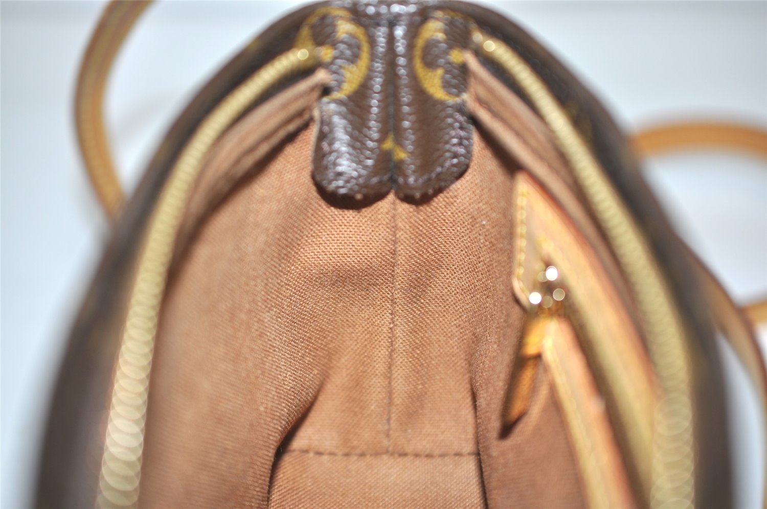 Authentic Louis Vuitton Monogram Trotteur Shoulder Cross Bag M51240 LV 2373I