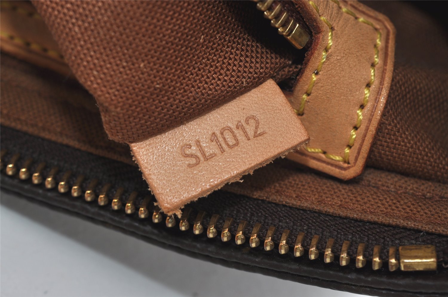 Authentic Louis Vuitton Monogram Trotteur Shoulder Cross Bag M51240 LV 2373I