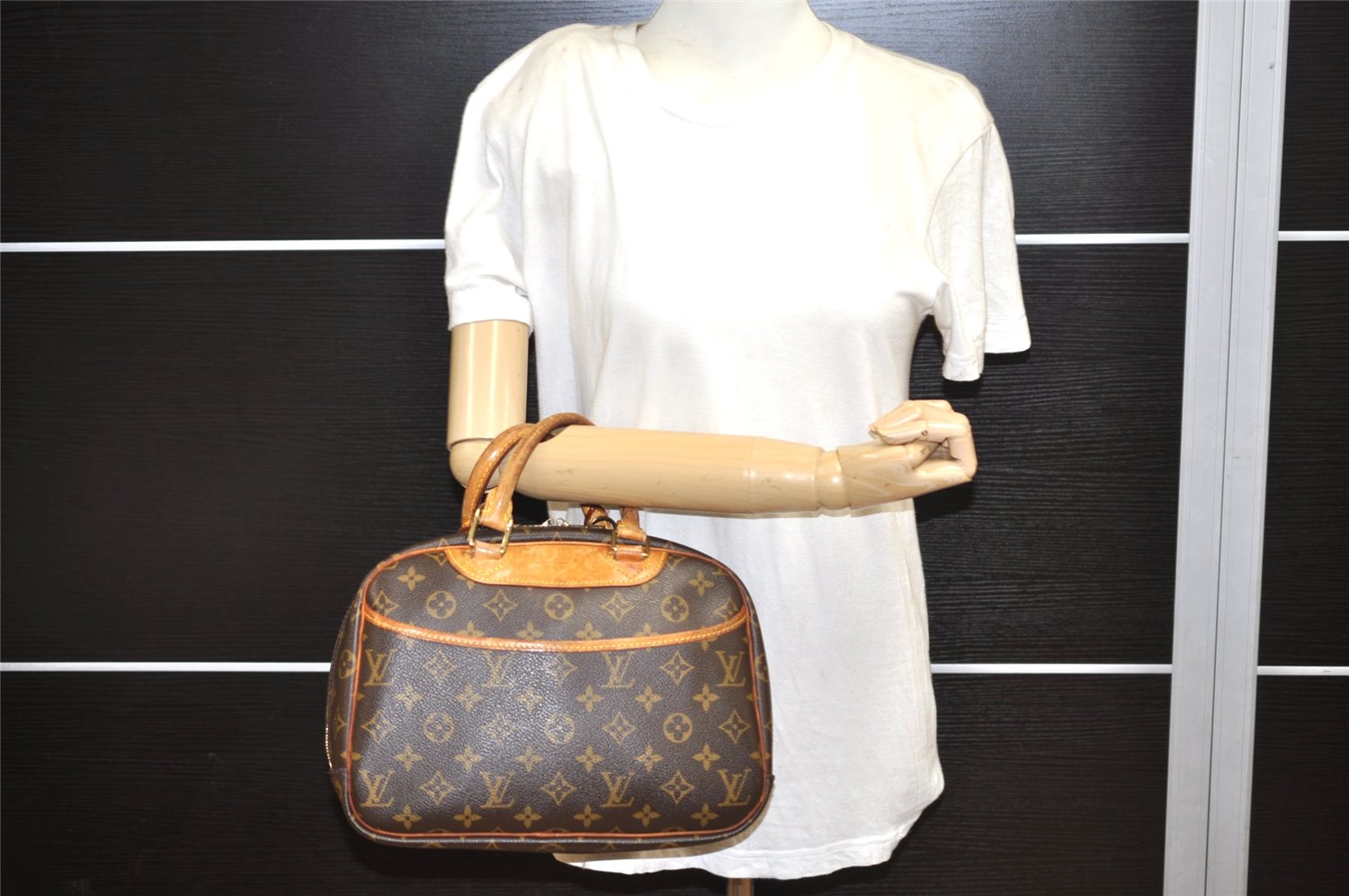 Authentic Louis Vuitton Monogram Trouville Hand Bag Purse M42228 LV 2373K