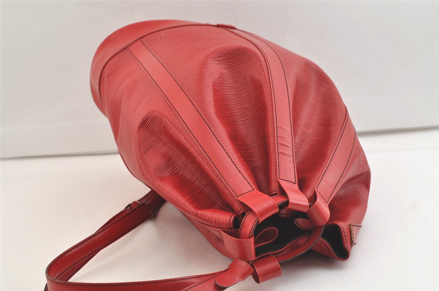 Authentic Louis Vuitton Epi Randonnee GM Shoulder Bag Red M43087 LV 2375K