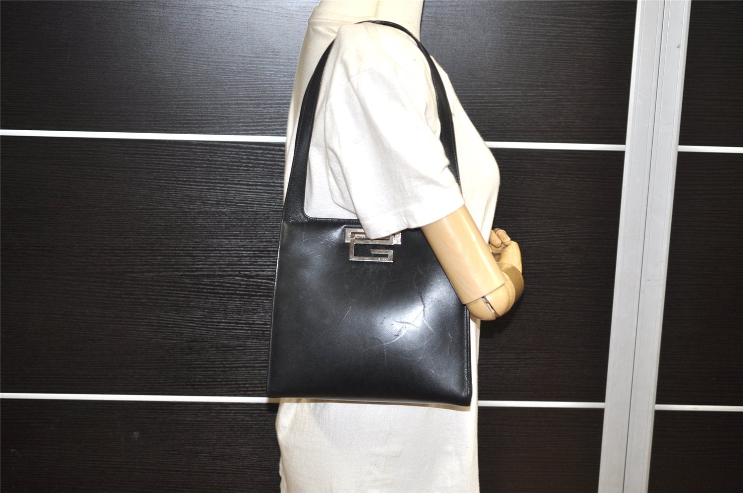 Authentic GUCCI Vintage Shoulder Hand Bag Leather Black Junk 2386K