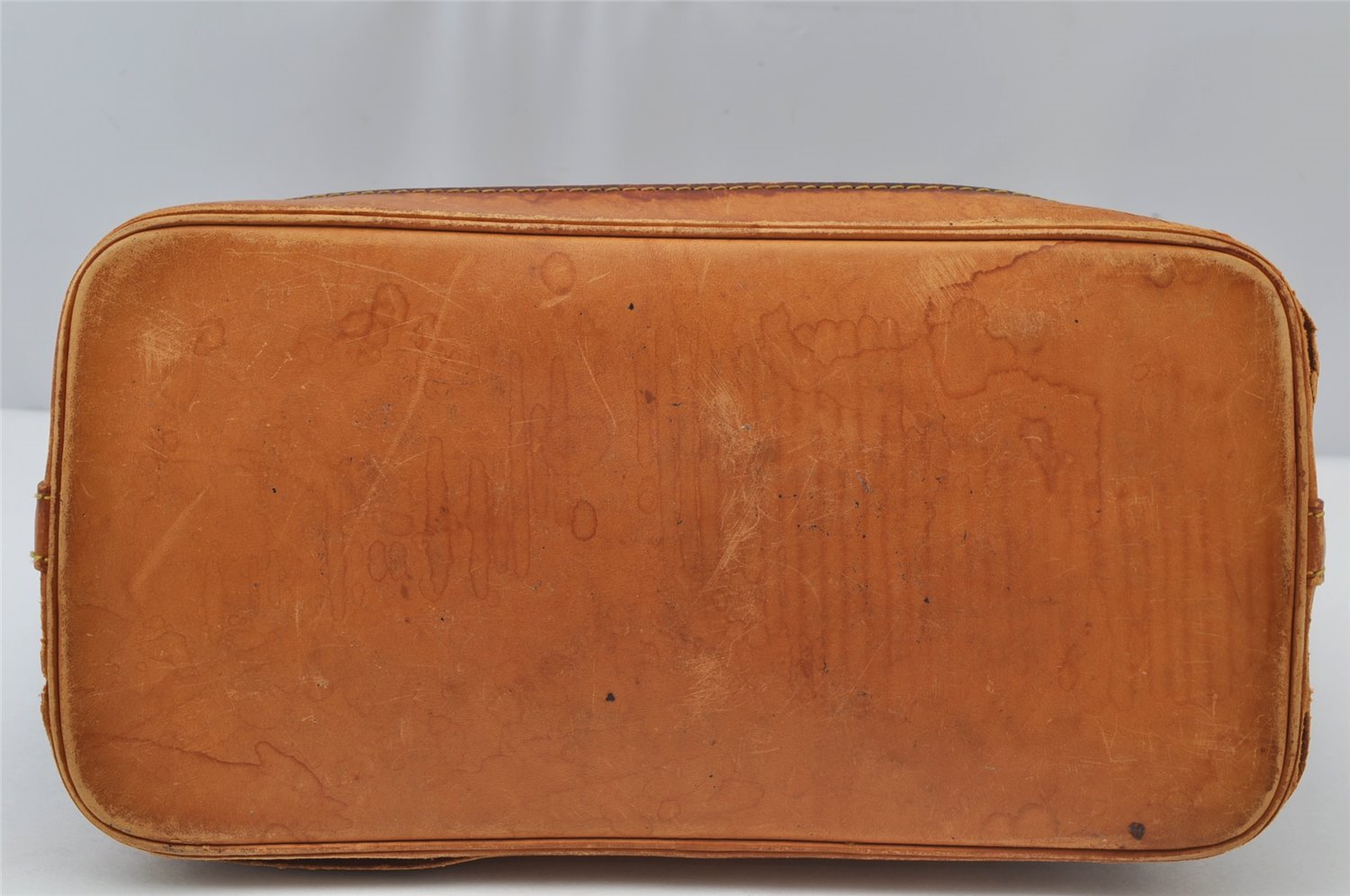 Authentic Louis Vuitton Monogram Alma Hand Bag Purse M51130 LV 2388J