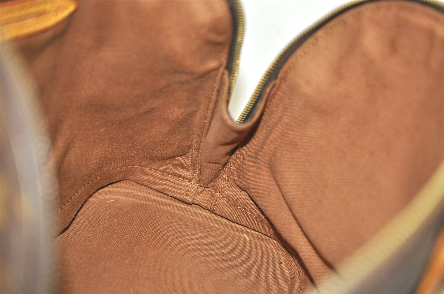 Authentic Louis Vuitton Monogram Alma Hand Bag Purse M51130 LV 2388J