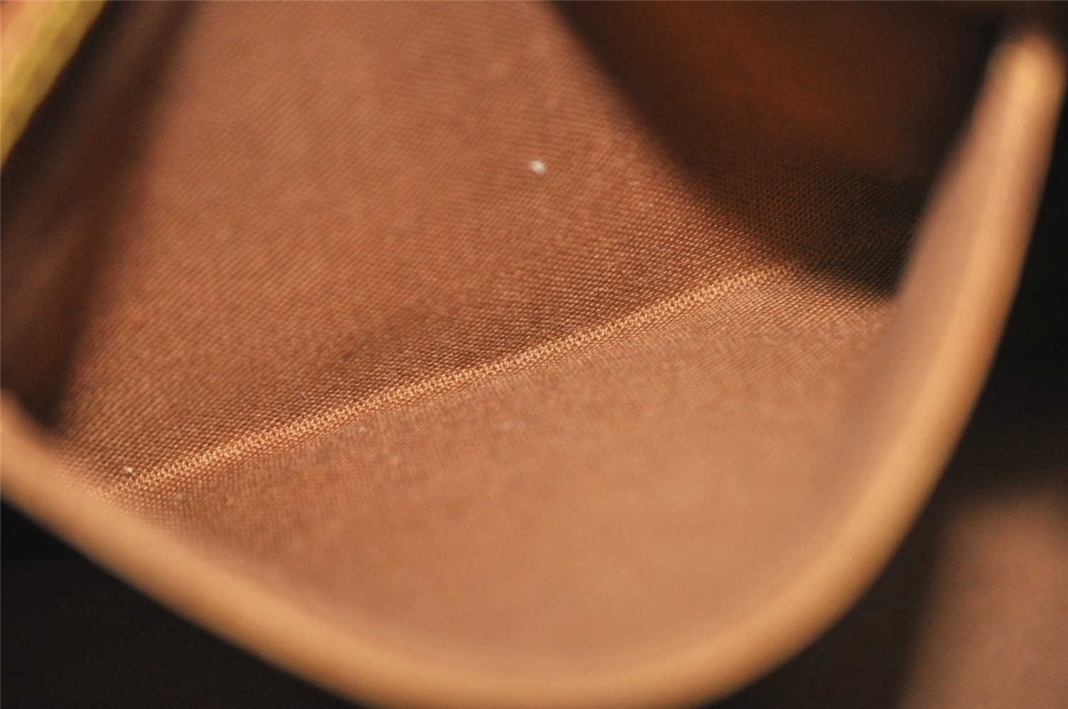 Authentic Louis Vuitton Monogram Alma Hand Bag Purse M51130 LV 2388J