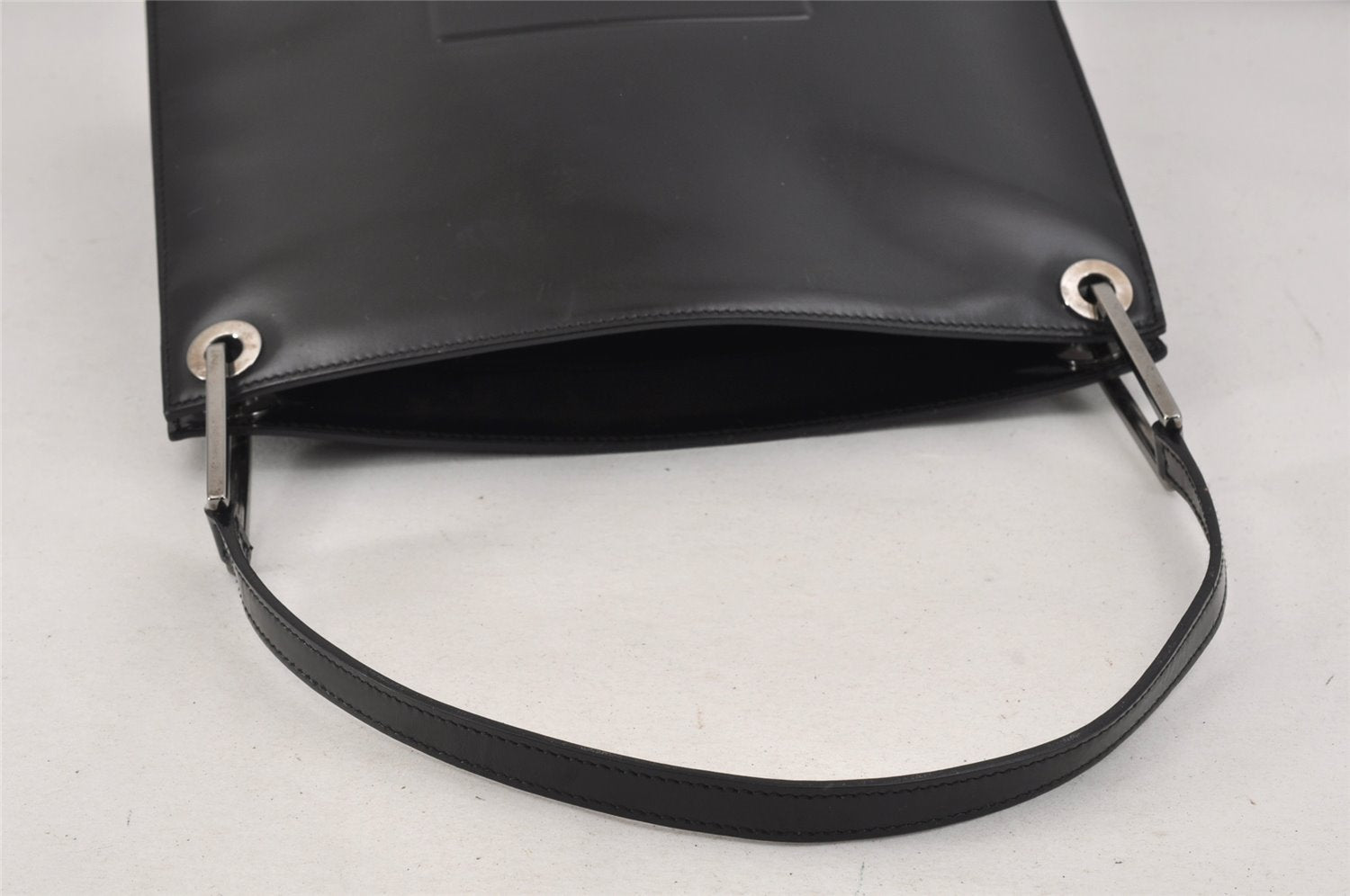 Authentic GUCCI Vintage Shoulder Hand Bag Purse Enamel Black Junk 2391K