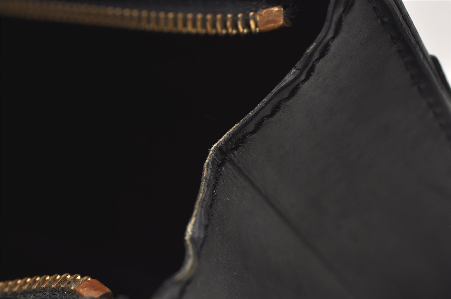 Authentic Louis Vuitton Epi Pochette Homme Clutch Hand Bag Black M52522 LV 2395J