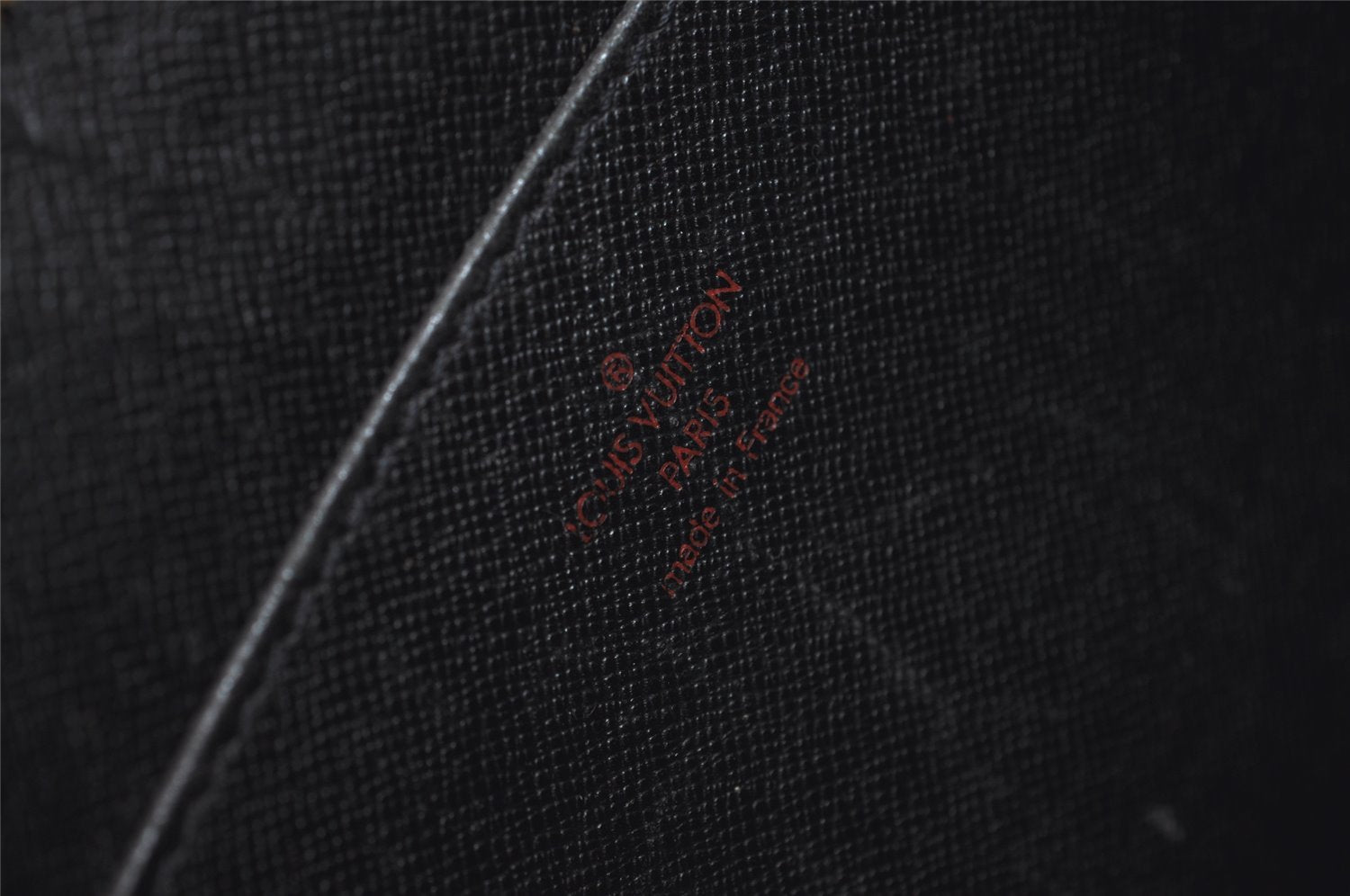 Authentic Louis Vuitton Epi Pochette Homme Clutch Hand Bag Black M52522 LV 2395J