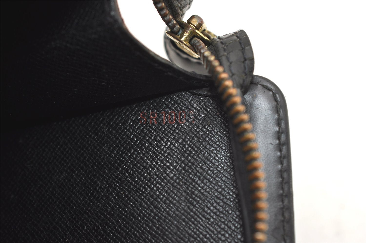 Authentic Louis Vuitton Epi Pochette Homme Clutch Hand Bag Black M52522 LV 2395J