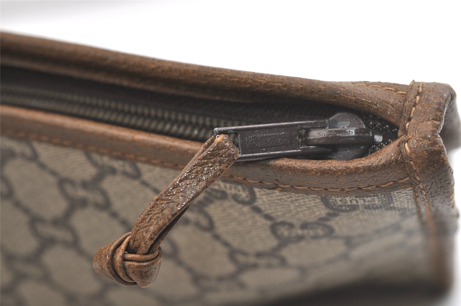 Authentic GUCCI GG Plus Clutch Hand Bag Purse GG PVC Leather Brown Junk 2395K