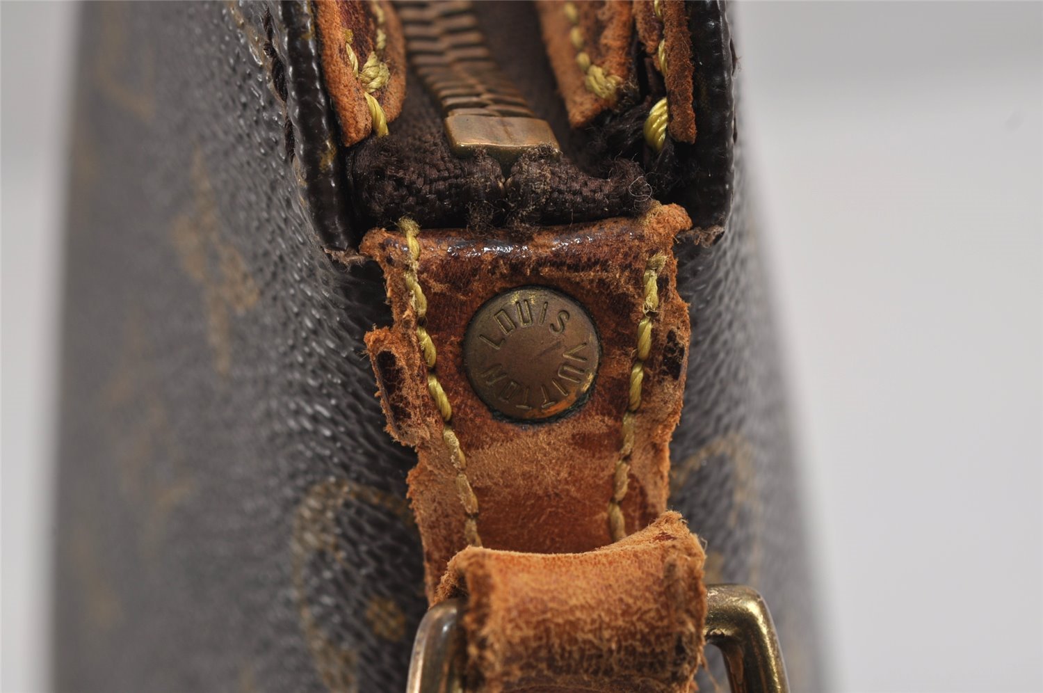 Authentic Louis Vuitton Monogram Drouot Shoulder Cross Bag M51290 Junk 2396J