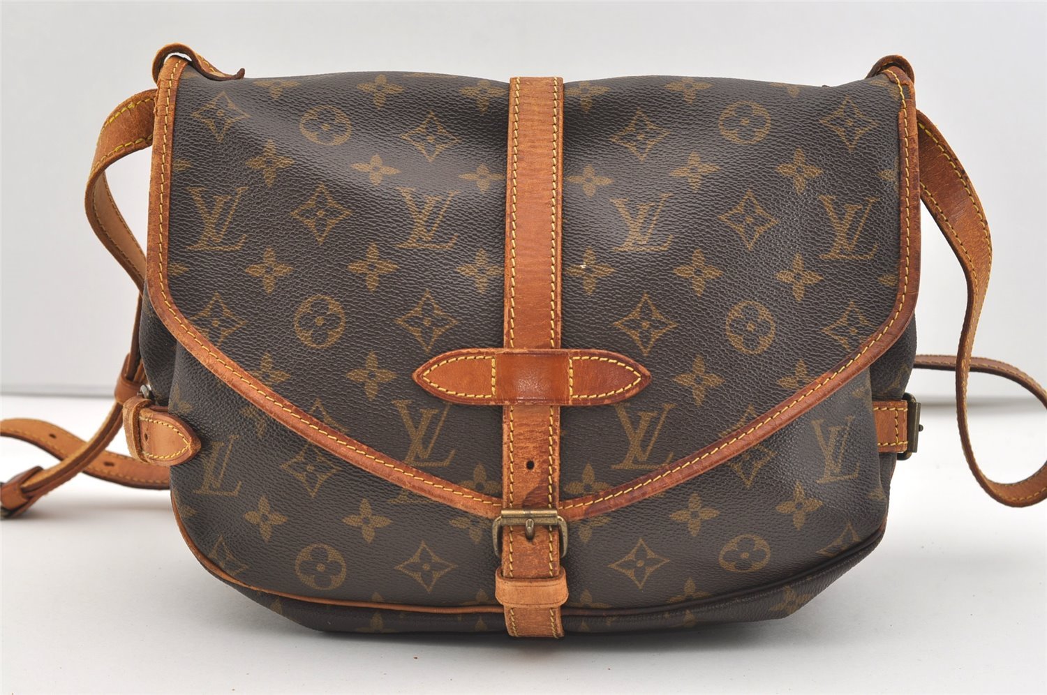 Authentic Louis Vuitton Monogram Saumur 30 Shoulder Cross Bag M42256 LV 2397J