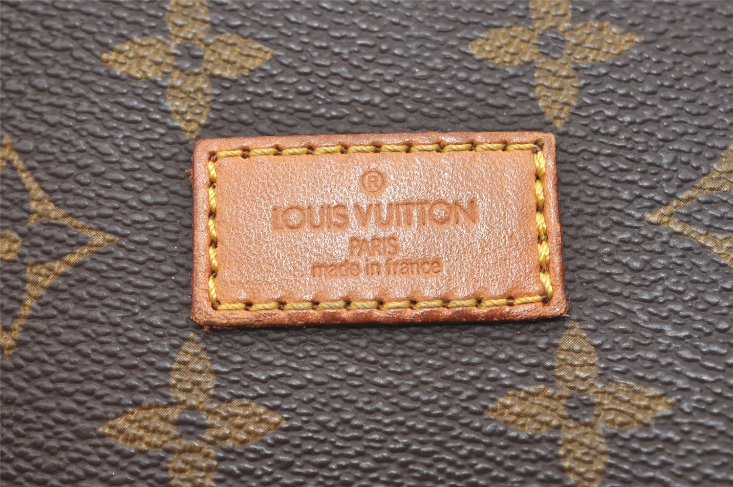 Authentic Louis Vuitton Monogram Saumur 30 Shoulder Cross Bag M42256 LV 2397J