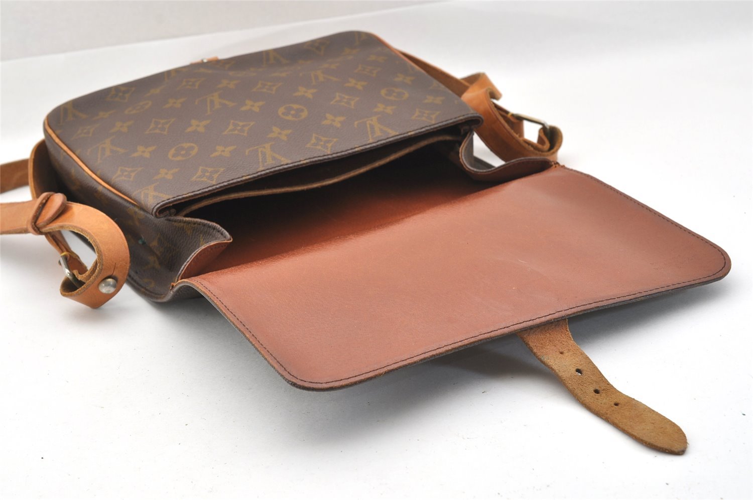 Authentic Louis Vuitton Monogram Cartouchiere GM Shoulder Bag Old Model 2401J