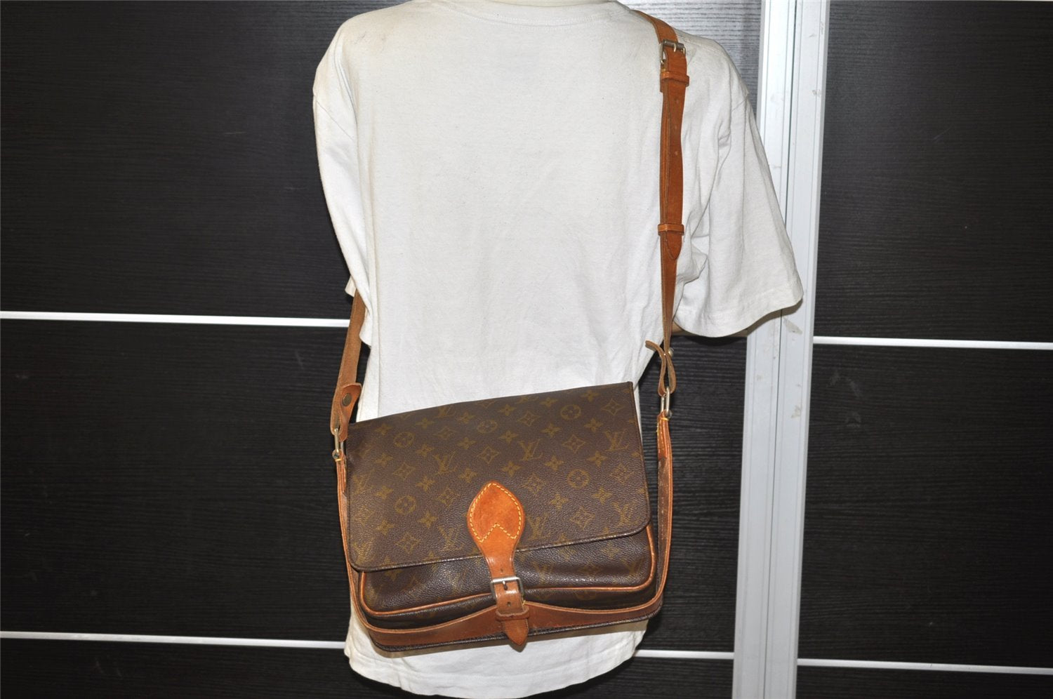 Authentic Louis Vuitton Monogram Cartouchiere GM Shoulder Bag Old Model 2401J