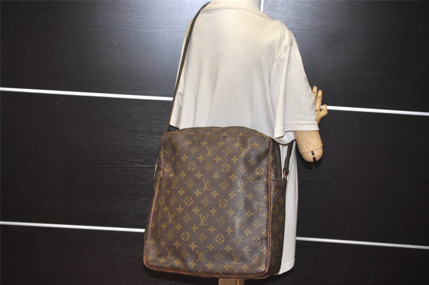 Authentic Louis Vuitton Monogram Marceau Shoulder Cross Body Bag Old Model 2401K