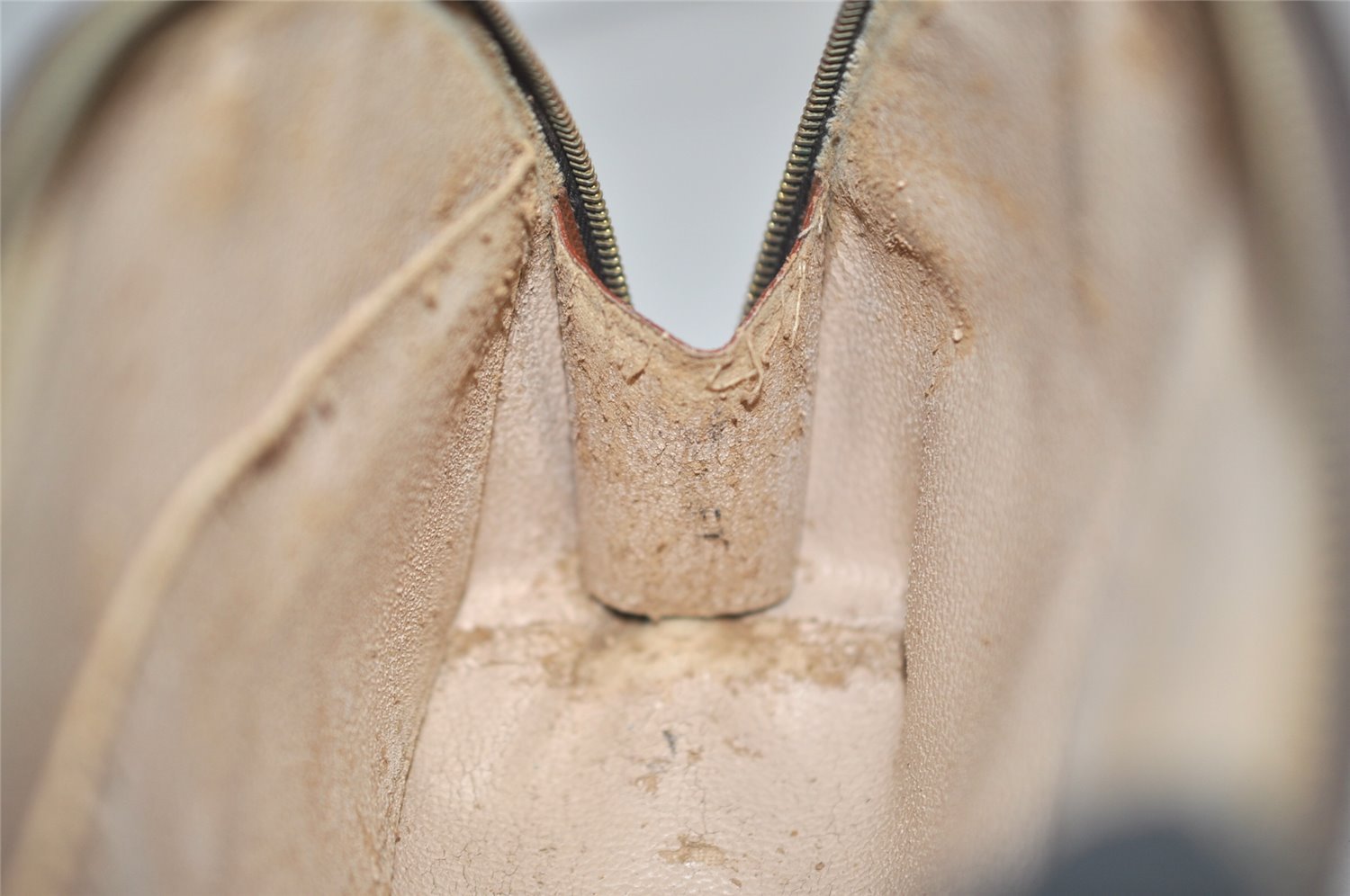 Authentic Louis Vuitton Monogram Trousse Demi Ronde 23 Pouch M47520 Junk 2404J