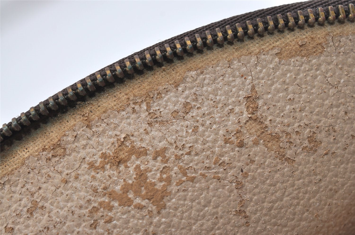 Authentic Louis Vuitton Monogram Trousse Demi Ronde 23 Pouch M47520 Junk 2404J