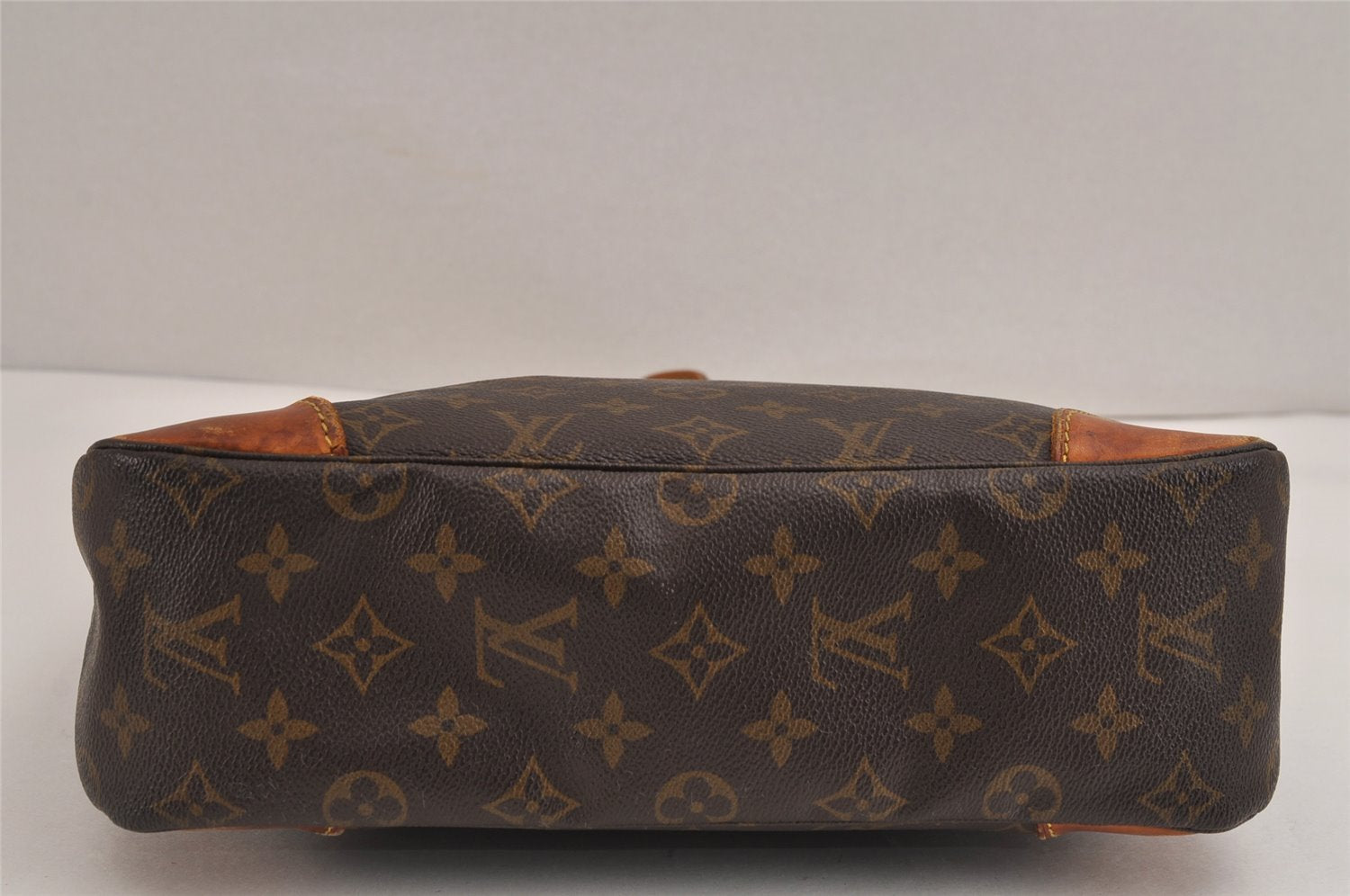 Authentic Louis Vuitton Monogram Boulogne 30 Shoulder Cross Bag M52165 LV 2413J