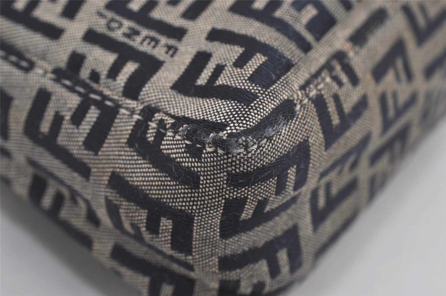Authentic FENDI Zucchino Shoulder Hand Bag Purse Canvas Leather Navy Blue 2417I