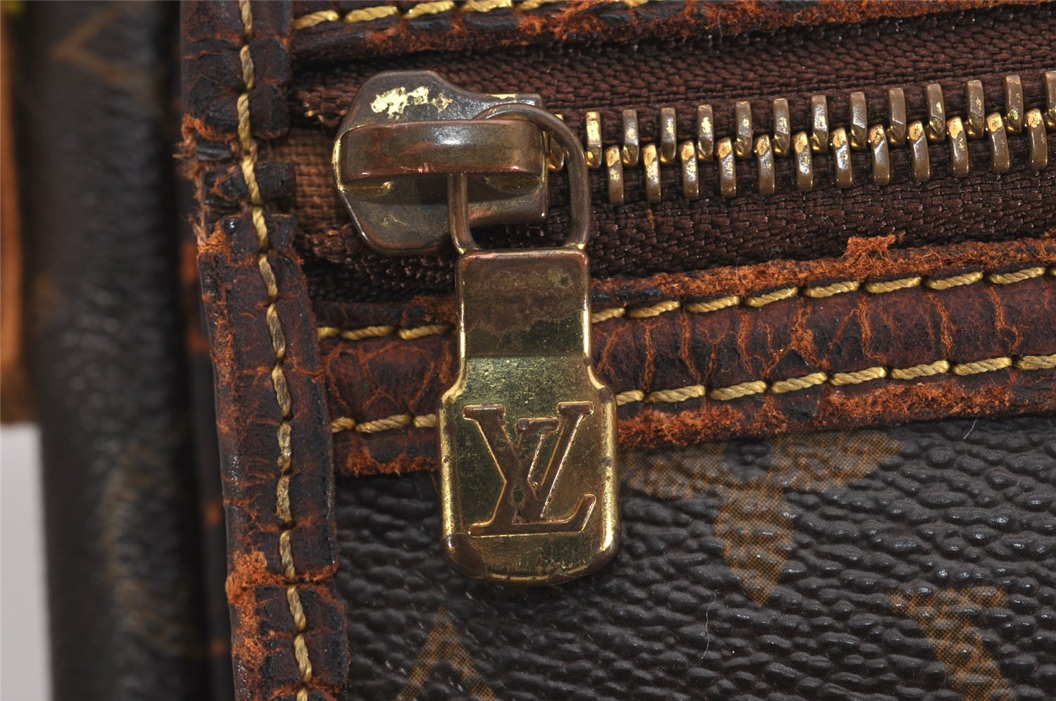 Authentic Louis Vuitton Monogram Messenger Bosphore GM M40105 Shoulder Bag 2417J