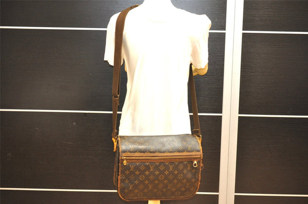 Authentic Louis Vuitton Monogram Messenger Bosphore GM M40105 Shoulder Bag 2417J