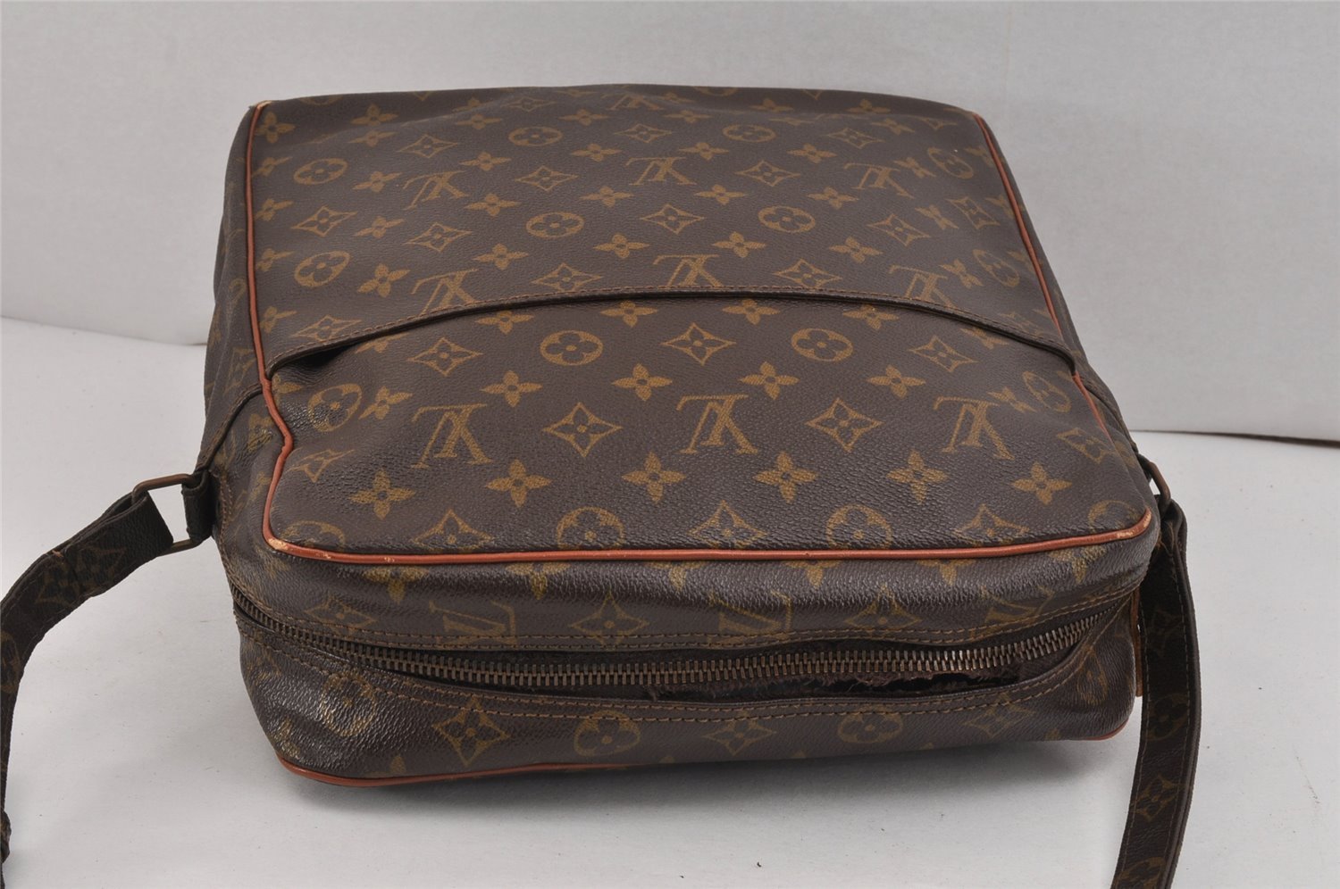 Authentic Louis Vuitton Monogram Marceau Shoulder Cross Body Bag Old Model 2417K