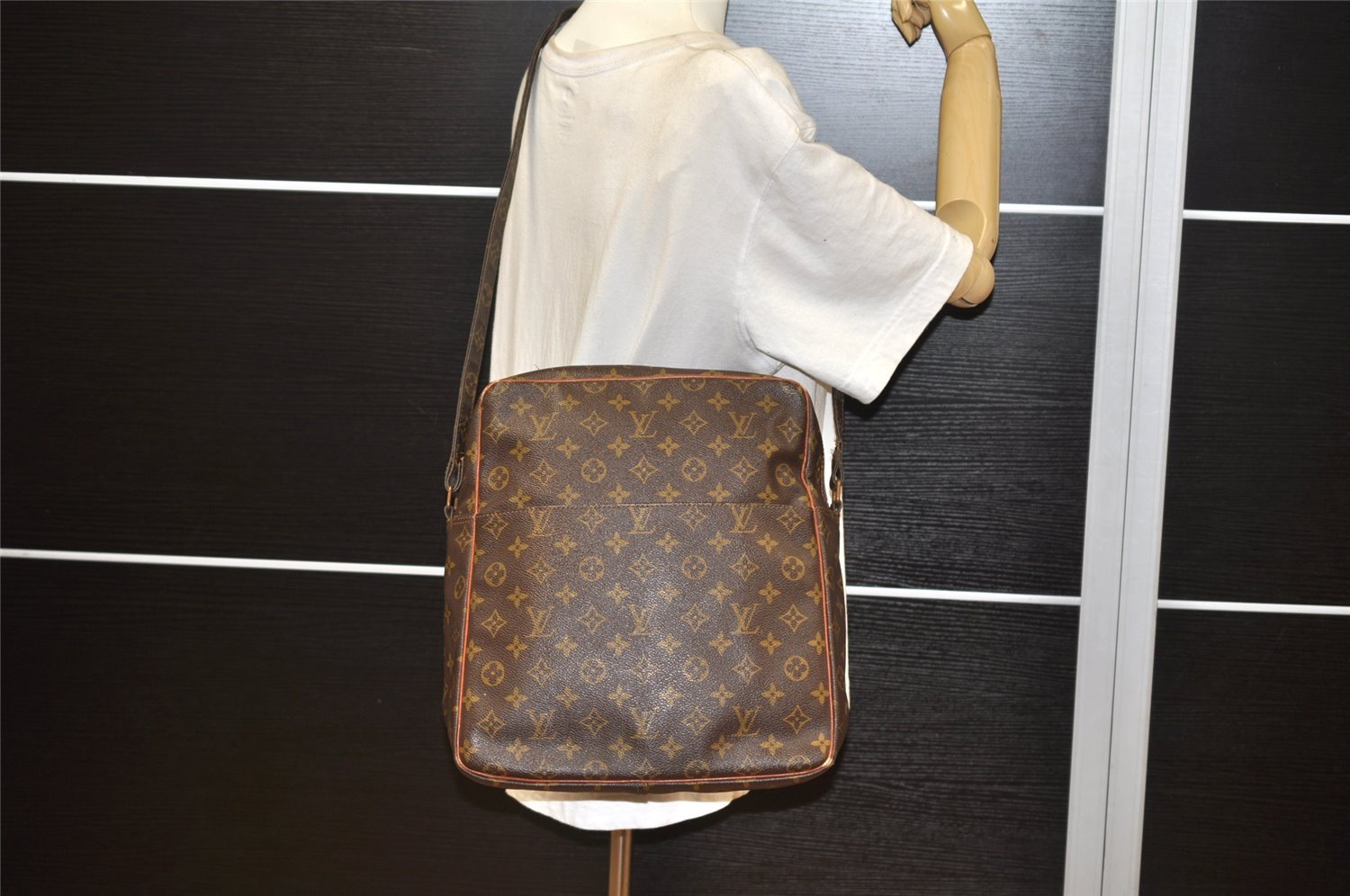 Authentic Louis Vuitton Monogram Marceau Shoulder Cross Body Bag Old Model 2417K