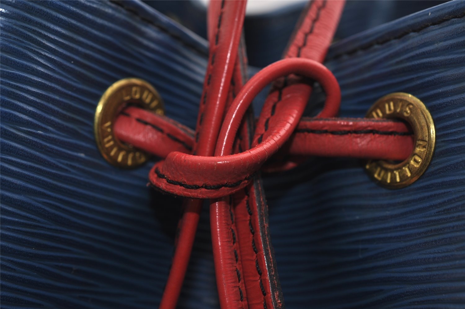 Auth Louis Vuitton Epi Noe Tricolor Blue Red Green M44082 Drawstring Bag 2421I