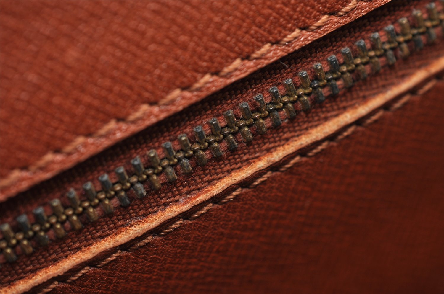 Authentic Louis Vuitton Monogram Saint Cloud GM M51242 Shoulder Cross Bag 2423I