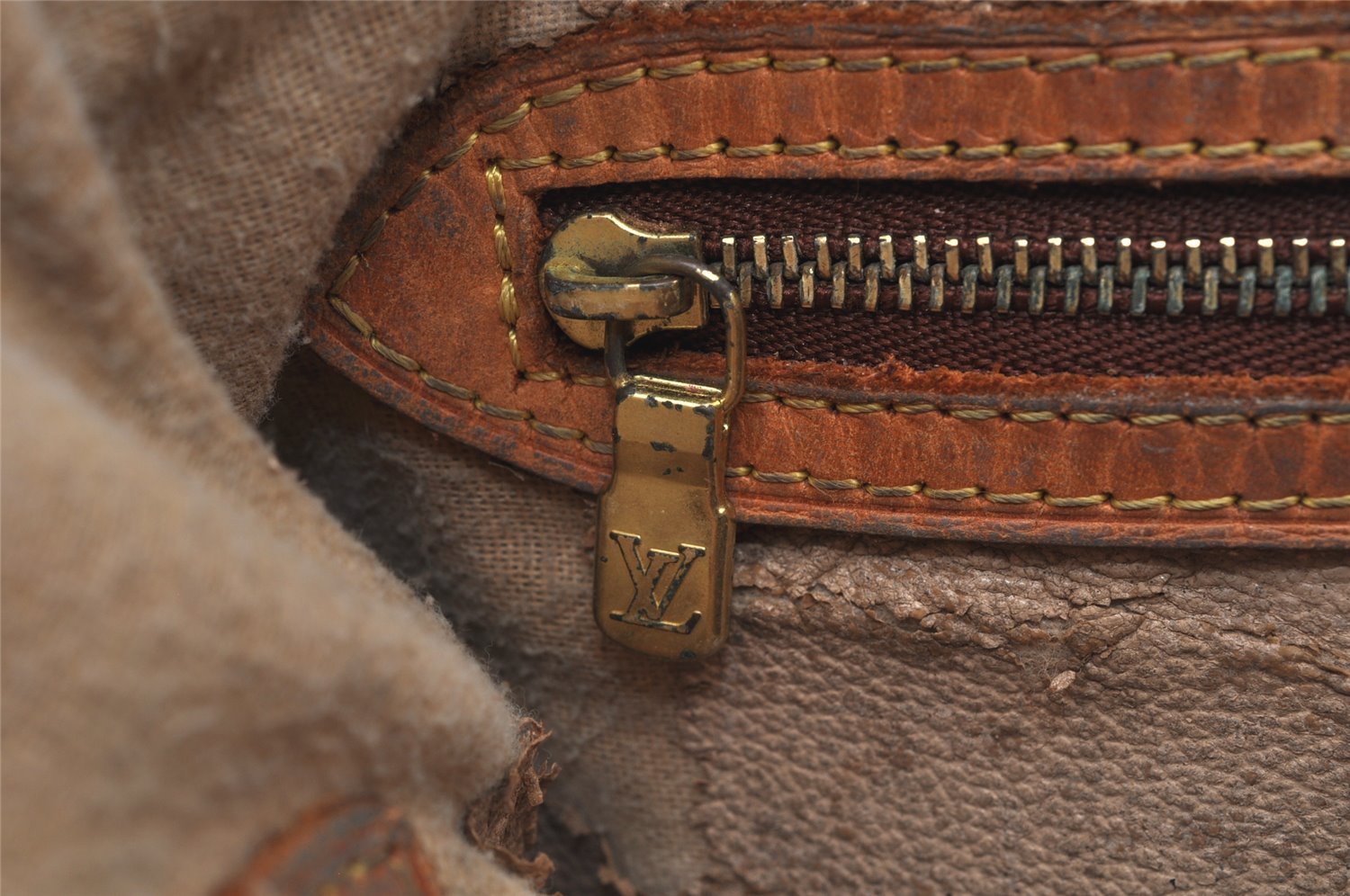 Authentic Louis Vuitton Monogram Bucket PM Shoulder Tote Bag M42238 Junk 2423K