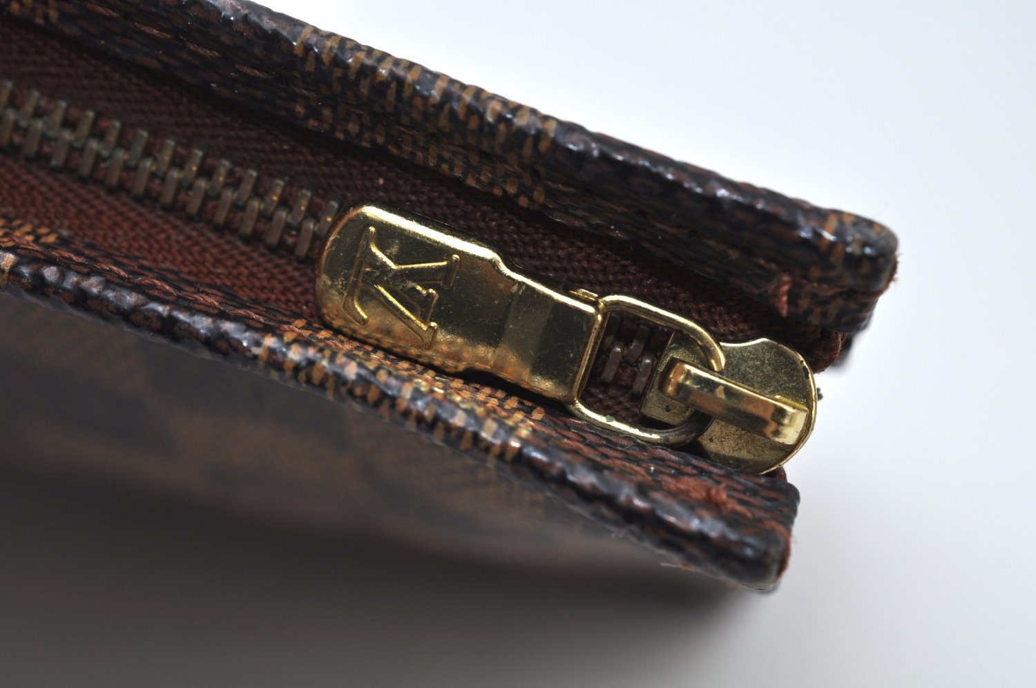 Auth Louis Vuitton Damier Poche Toilette 26 Cosmetic Pouch N47543 Junk 2424J