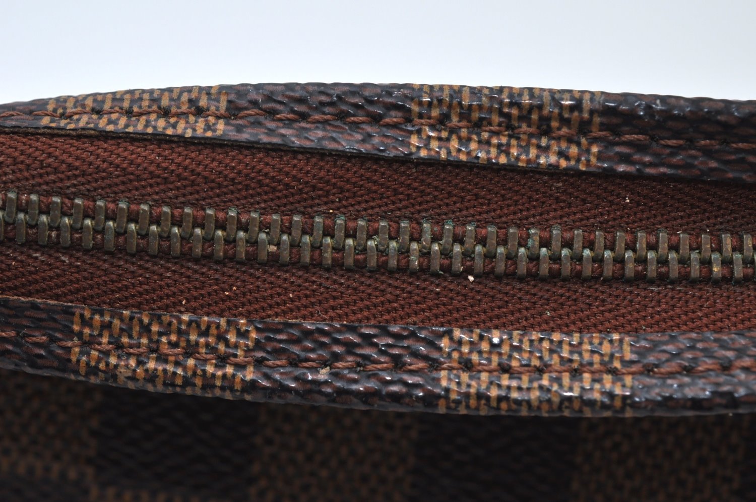 Auth Louis Vuitton Damier Poche Toilette 26 Cosmetic Pouch N47543 Junk 2424J