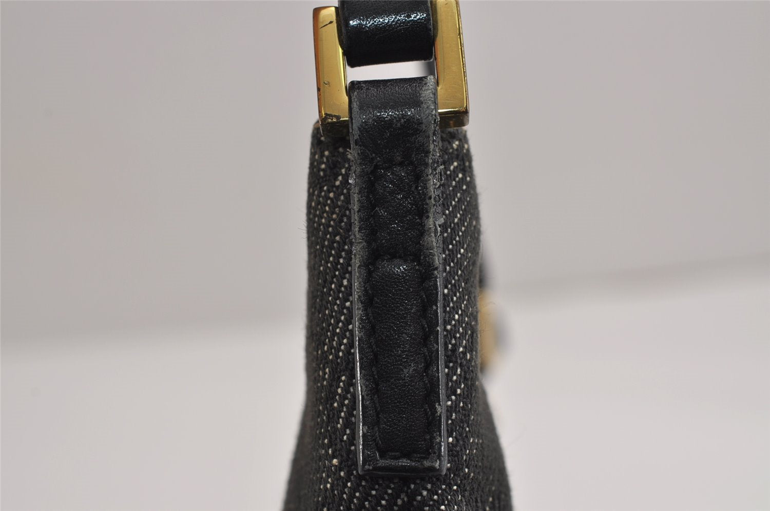 Authentic GUCCI Vintage Shoulder Bag Purse GG Canvas Leather 32160 Black 2437J