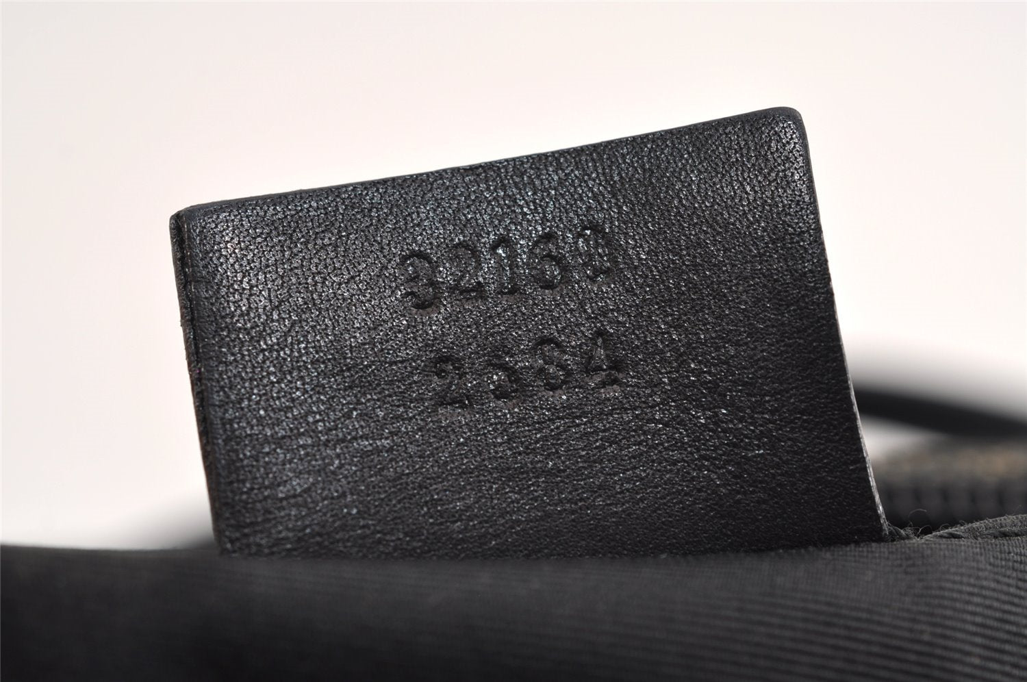 Authentic GUCCI Vintage Shoulder Bag Purse GG Canvas Leather 32160 Black 2437J