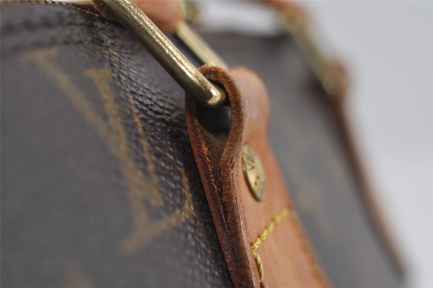 Authentic Louis Vuitton Monogram Alma Hand Bag Purse M51130 LV 2438I